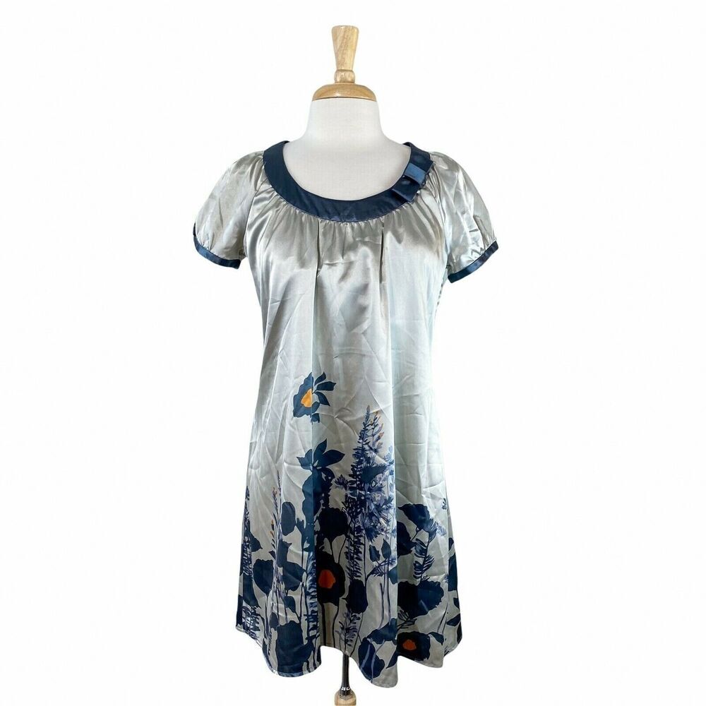 BCBGMaxazria Dress Size Small Women's‎ Short Sleeve Satin Floral Painted Midi